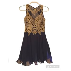 XSCAPE Formal dress size 4